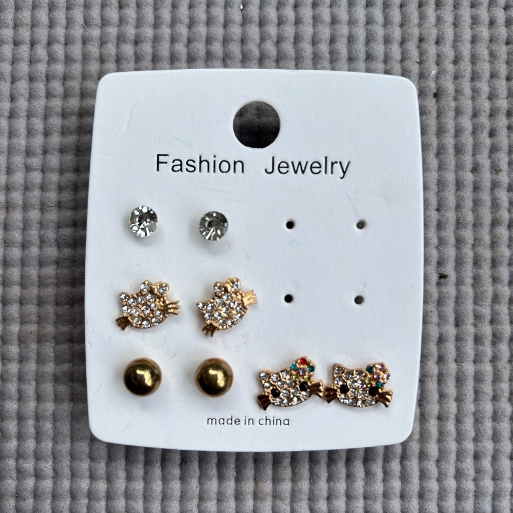 4Set Small Studded Earrings